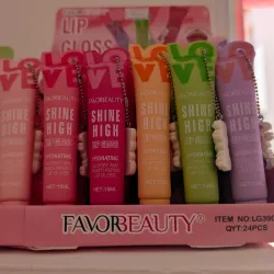 Gloss transparente con llavero