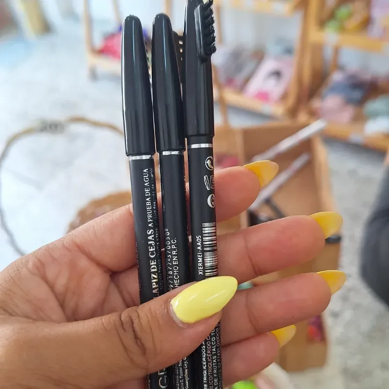 Lapiz de ojos negro 