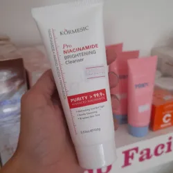 Limpiador facial con niacinamida