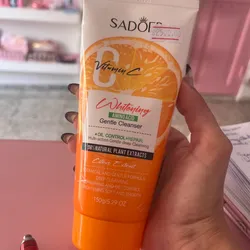 Limpiador facial de vitamina C con extracto de cítricos