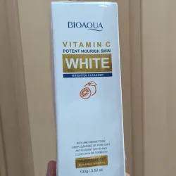 Limpiador facial iluminador con vitamina c