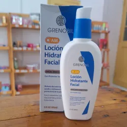 Loción hidratante facial con protección solar