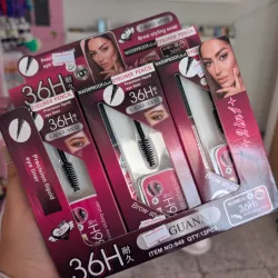 Set de deliniador y jabón de cejas