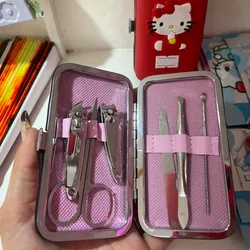 Set manicure
