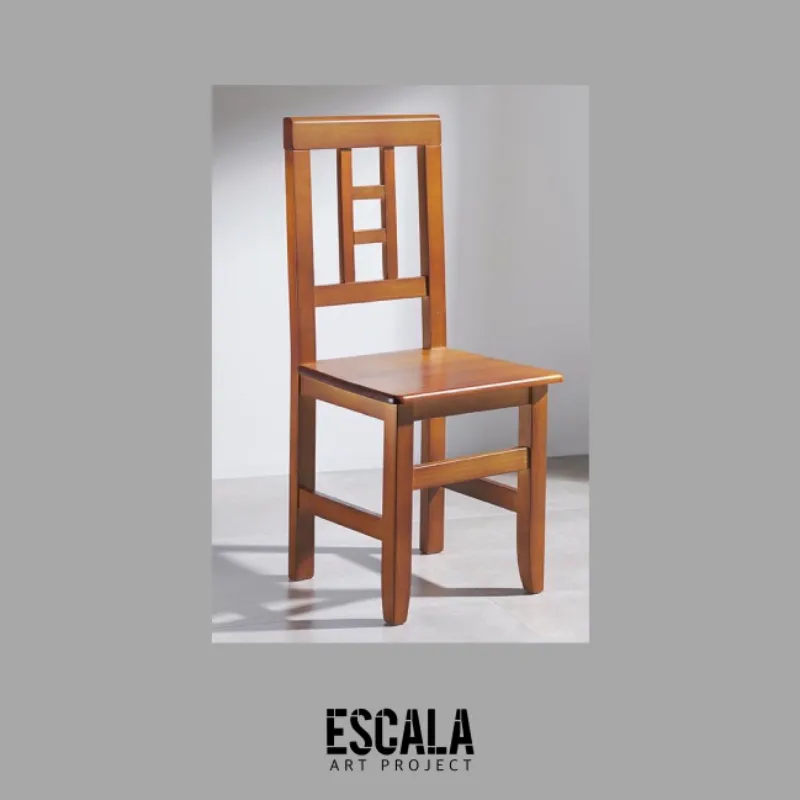Silla regular de madera