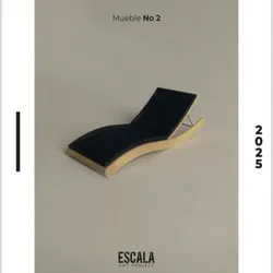 Tumbona de madera y plástico tejida