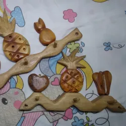 Piñas colgador