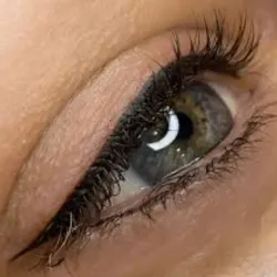 Delineado Permanente  de ojos 