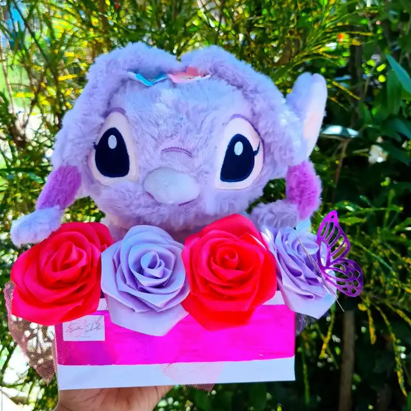 Ancheta con peluche temático 