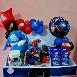 Caja con peluche