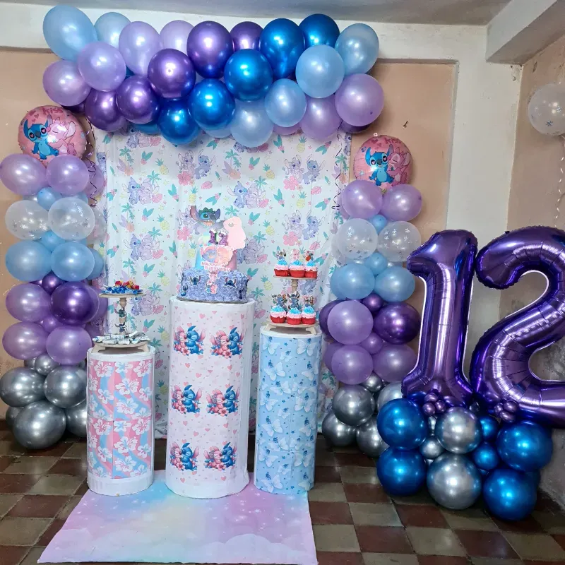 Decoración de stitch y Ángela 