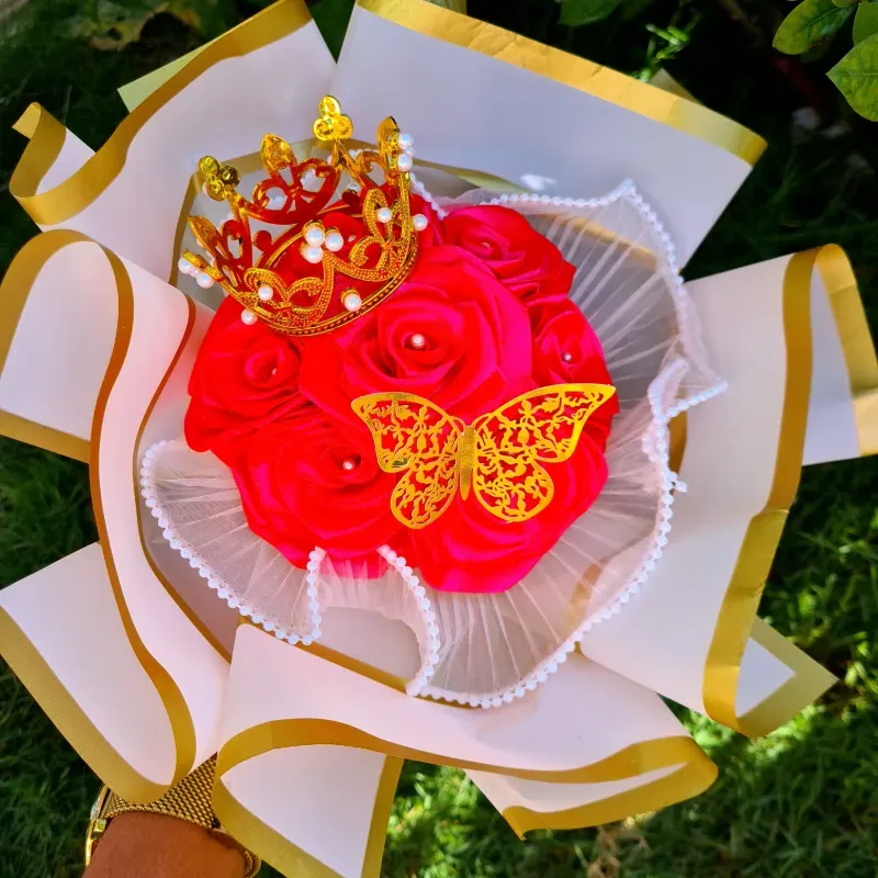 Ramo de 7 rosas eternas 