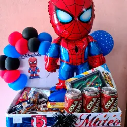 Regalo temático de spiderman 