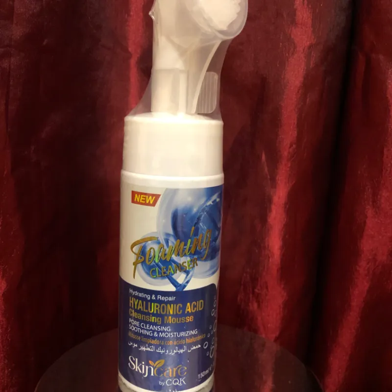 Limpiador facial de ácido hialuronico con su masajeador 🩵