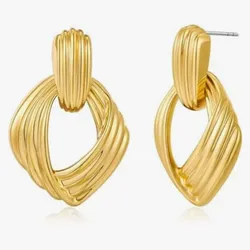 Aretes de oro golfi