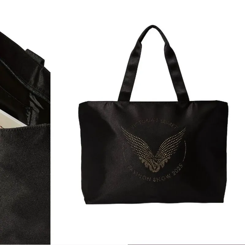 🖤✨️Bolso Tote Edición Especial Fashion Show 2025