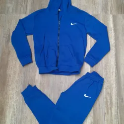 Conjunto de mono y abrigo 