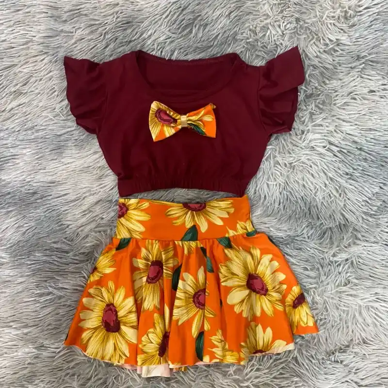 Conjunto de saya y blusa 