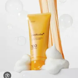 Gel Limpiador  Medicube Kojic Acid Turmeric Toning Cleanser  💛