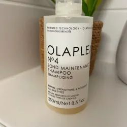 🚿 Olaplex No. 4 Bond Maintenance Shampoo: El Champú Reparador Diario