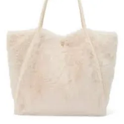  🤍 Tote Bag de Pelo Sintético Victoria’s Secret 🤍