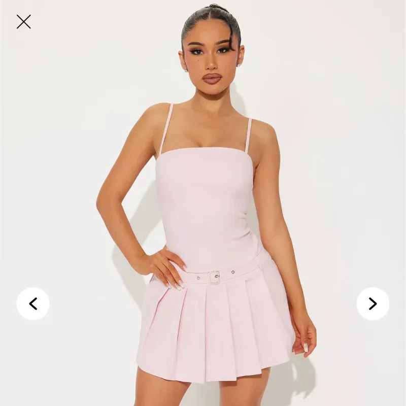 Vestido corto de tachones 🩷🌸