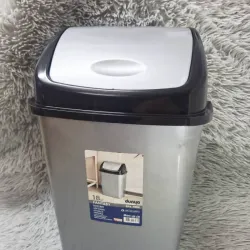Cesto de basura con tapa de 18L