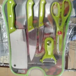 Juego de cuchillos y tabla de picar 