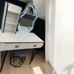 Vanity /Cómoda con espejo, gavetas y asiento