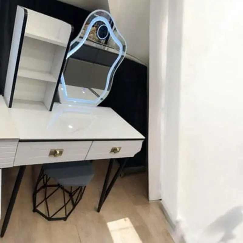 Vanity /Cómoda con espejo, gavetas y asiento