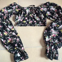 Blusa Negra de Flores