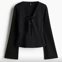 Blusa Negra de Mangas