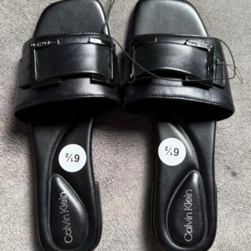 Sandalias Negras