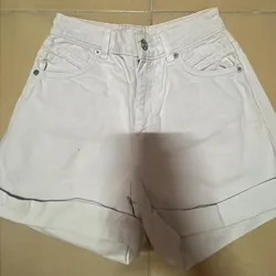 Short de Mezclilla Blanca