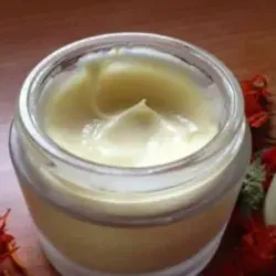 Crema Frezcura, con esencia de menta y manteca de cupuacu