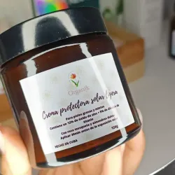 Crema protectora solar ligera para pieles grasas