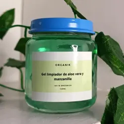 Gel limpiador de aloe vera y manzanilla 