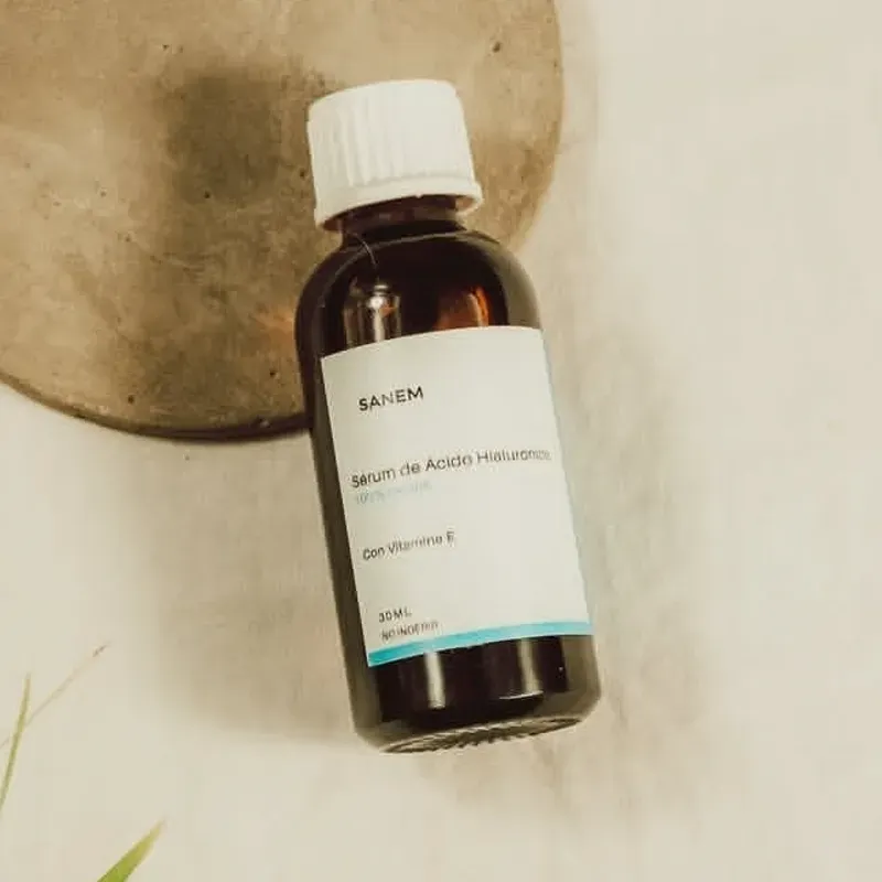 Sérum de ácido hialurónico y vitamina E