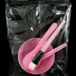 Set sencillo de utensilios para limpieza facial