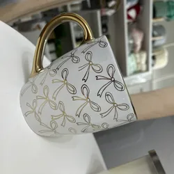 Jarra Blanca con lucitos dorados 