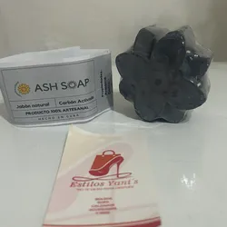 Jabón de carbón activado
