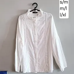 Blusa blanca cuello chino alto manga larga