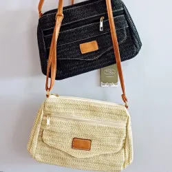 Cartera bandolera mediana de rafia