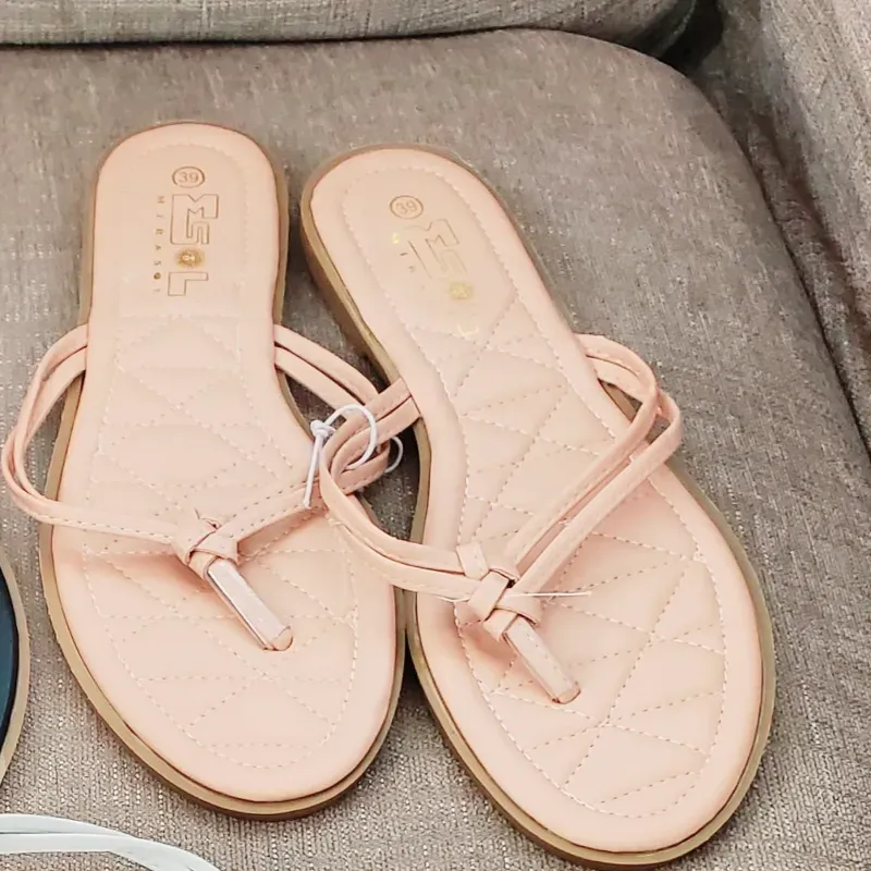 Sandalias descalzadas planas
