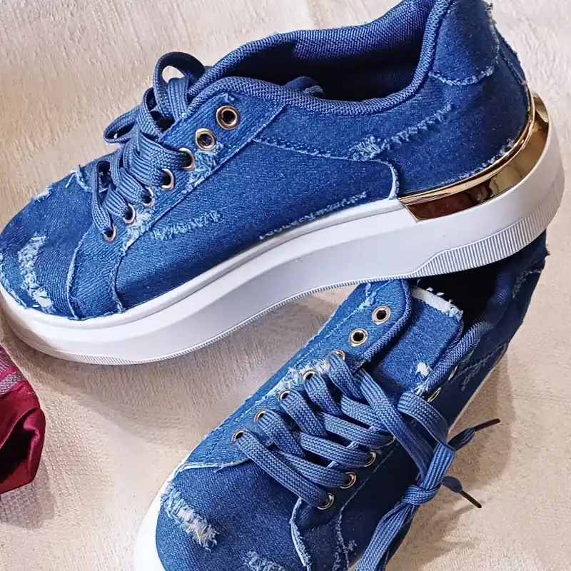 Tenis de lona de mezclilla suela de plaraforma mediana