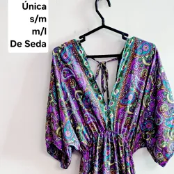 Vestido de seda mangas mariposa largo 