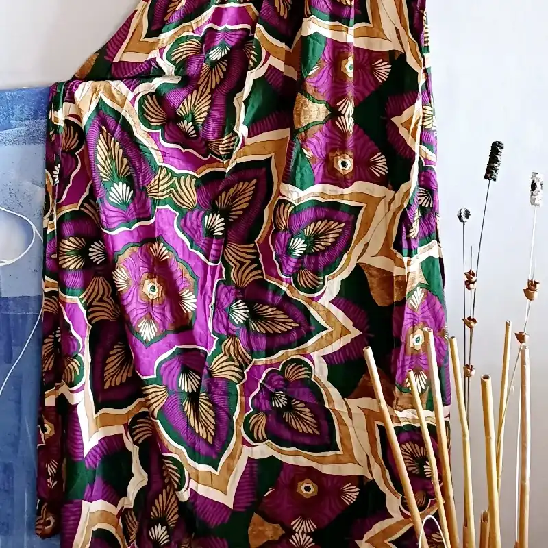 Vestido estampado púrpura largo de tirantes