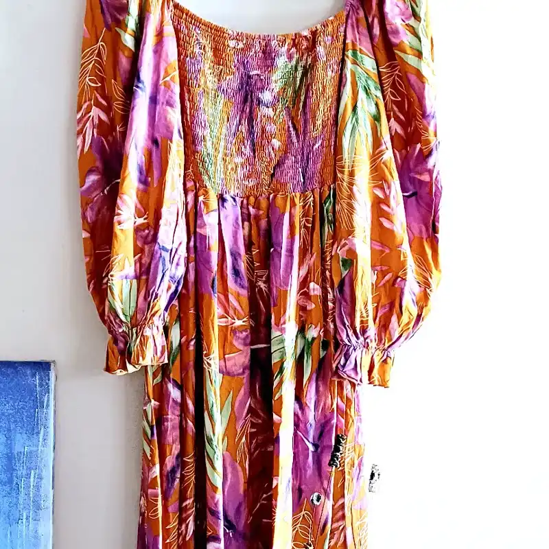 Vestido largo mangas 3/4 abullonadas estampado tropical