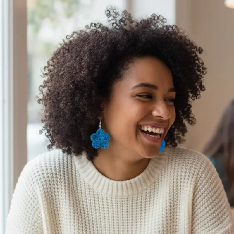 Aretes de flor mediano