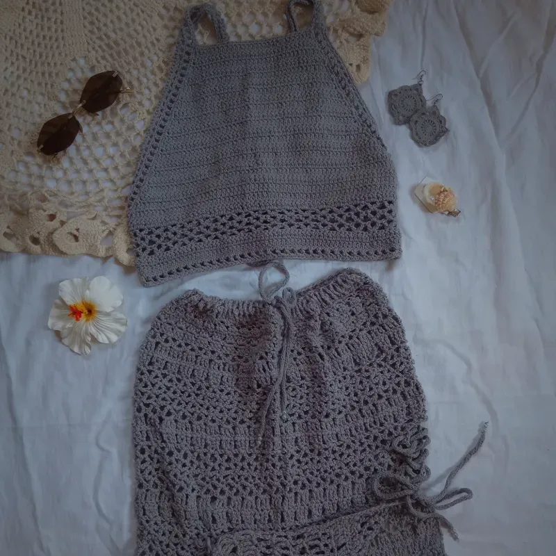 Conjunto de saya larga y blusa
